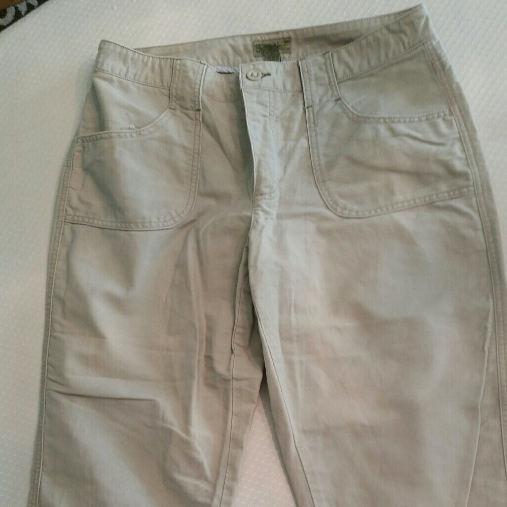 American Eagle capris